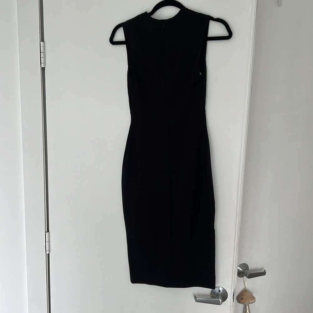 Black Midi dress size 00 NWOT never worn! - Picture 2 of 3